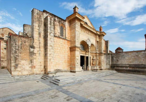 Desde Santo Domingo: Conoce la Zona Colonial, Faro a Colon y El Parque Los 3 Ojos